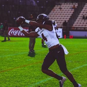 Meet your Posher, Cj